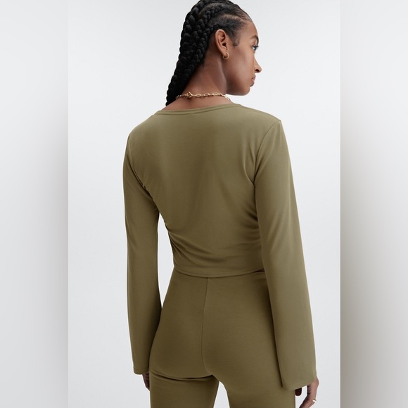 Fabletics olive green 2 piece matching set - Picture 2 of 5